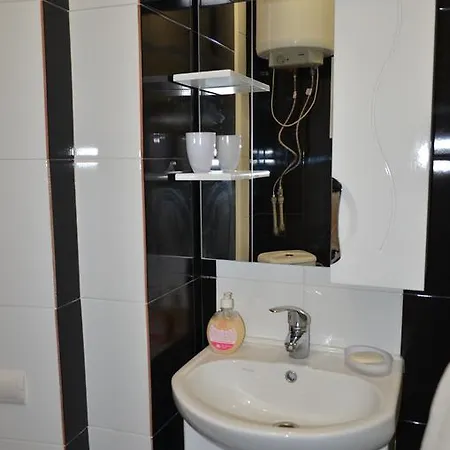 Viatores Apartment *