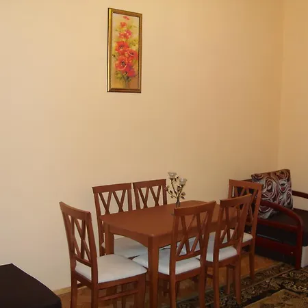 Viatores Apartament *